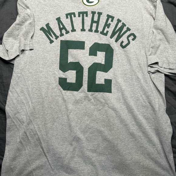 Reebok Gray Packers #52 Matthews Tee - Picture 3 of 3